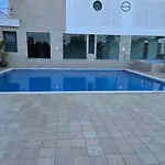 Lucas House 3 - Garden 아파트 라고스