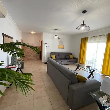 Lucas House 3 - Garden Apartment