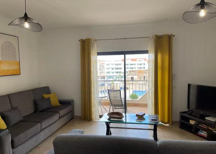 Lucas House 3 - Garden * Lagos