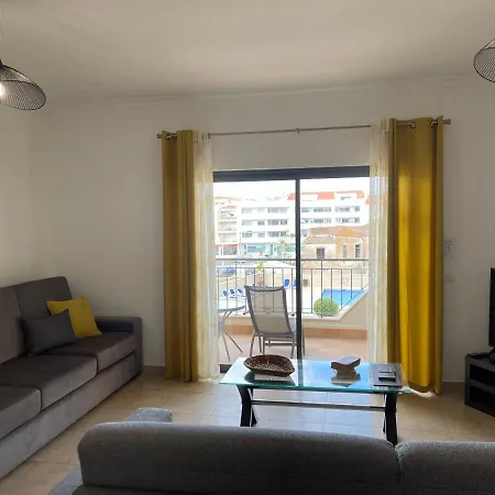 Lucas House 3 - Garden * Lagos